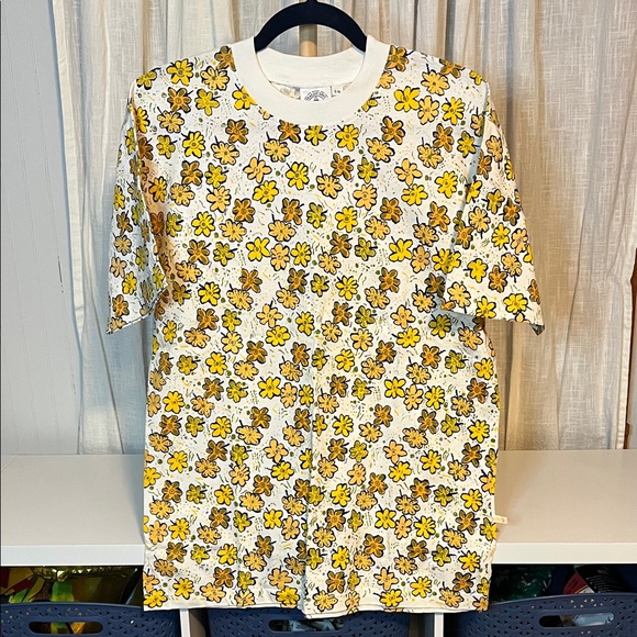 Graphis Tops - Graphis Essentialist Live Mode Vintage Tee, Size S/M